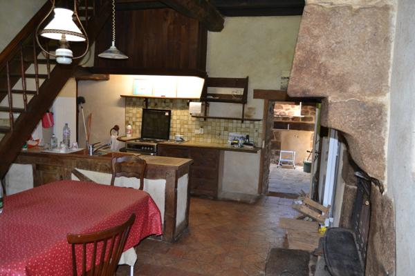 Plougasnou (29630) Plougasnou, Manoir du 15ème avec dépendances sur 1,2 hectares de bois.