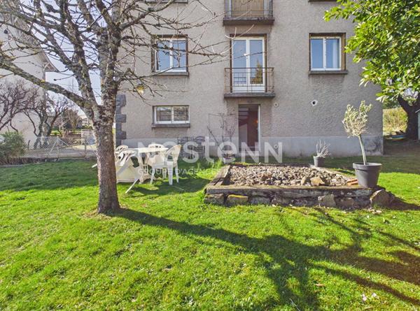 A Aurillac, quartier du Stade, Appartement en duplex de 5 pièces de 109 m², avec garage.