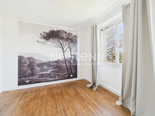 A Aurillac, quartier du Stade, Appartement en duplex de 5 pièces de 109 m², avec garage.
