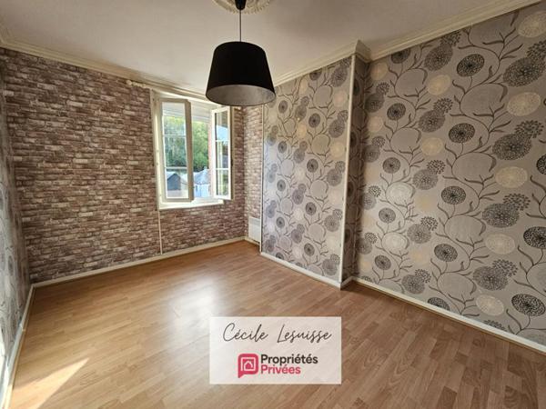 Maison 4 pièces avec terrasse, petit jardin et espace de stationnement