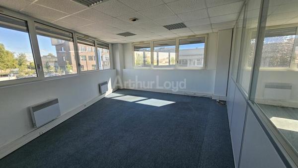BUREAUX à VENDRE de 426 m²