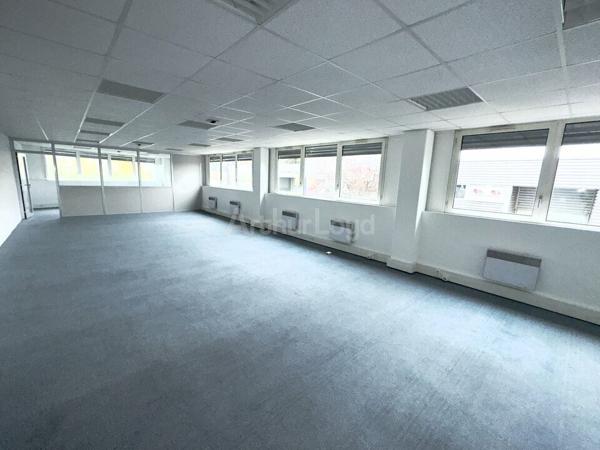 BUREAUX à VENDRE de 426 m²