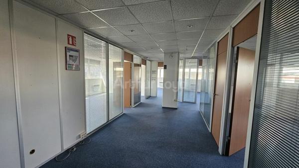 BUREAUX à VENDRE de 426 m²