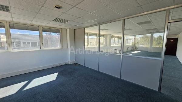 BUREAUX à VENDRE de 426 m²