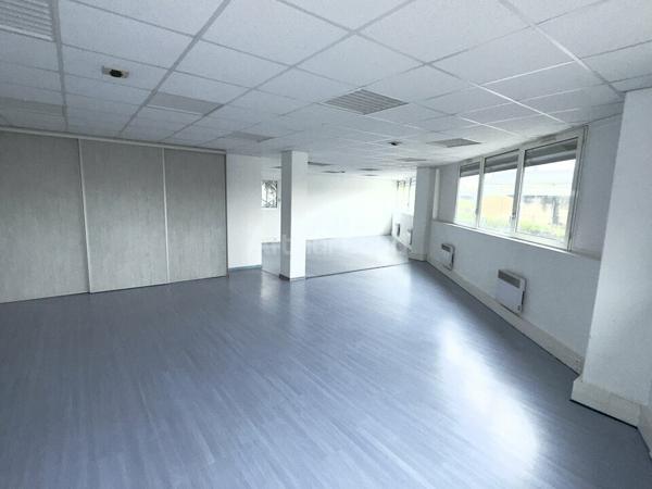 BUREAUX à VENDRE de 426 m²