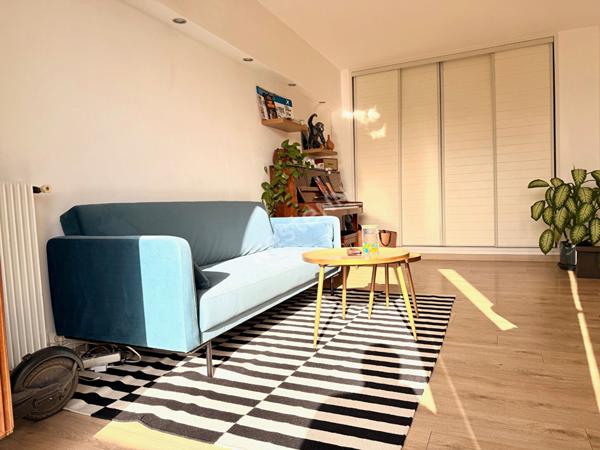 Asnieres Gare 2 pièces 43 m2 avec balcon