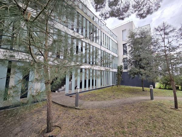 BORDEAUX Caudéran  résidence de 2014, T3  roof top