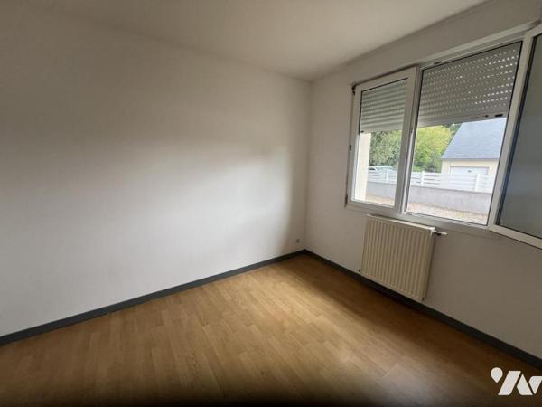TESSE FROULAY, proche BAGNOLES DE L'ORNE, plain-pied 3 chambres avec garage et jardin