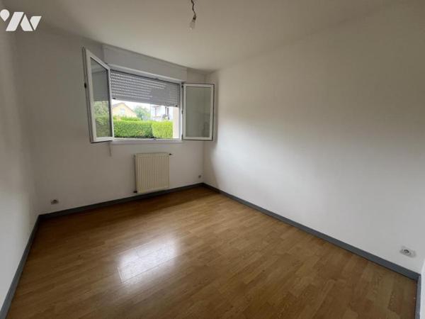 TESSE FROULAY, proche BAGNOLES DE L'ORNE, plain-pied 3 chambres avec garage et jardin