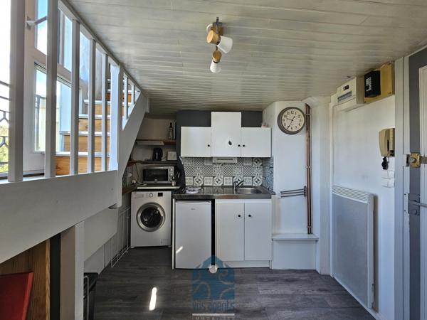 Studio en duplex avec balcon