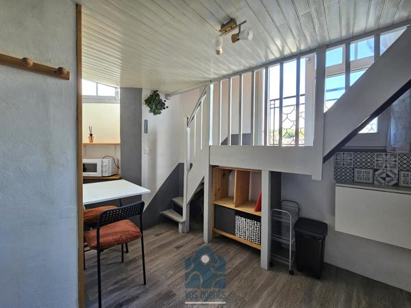 Studio en duplex avec balcon