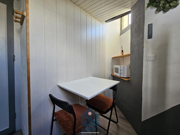 Studio en duplex avec balcon