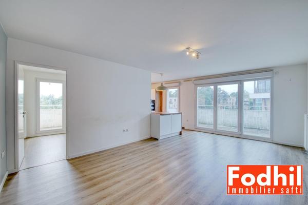 Appartement 4 pièces de 77 m²- 4éme avec balcon de 12 m² et 2 parkings.