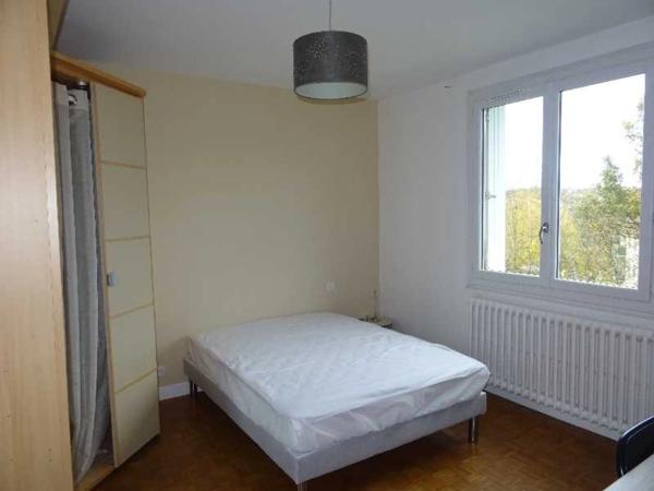 LIMOGES OUEST MAISON REFAITE A NEUF DE 135 M² 5 CHAMBRES PLUS BUREAU GARAGE BUANDERIE ET CAVE