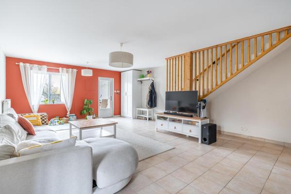Maison de village avec studio indépendant et jardin au coeur du beaujolais