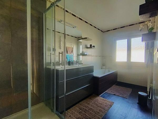 Maison Plaisir 4 pièce(s) 77 m2