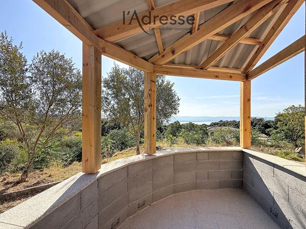 ALATA - LOCATION À L'ANNÉE - T2 MEUBLÉ AVEC TERRASSE