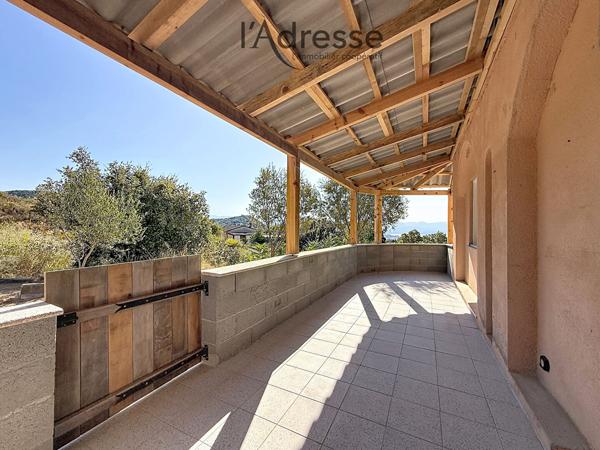 ALATA - LOCATION À L'ANNÉE - T2 MEUBLÉ AVEC TERRASSE