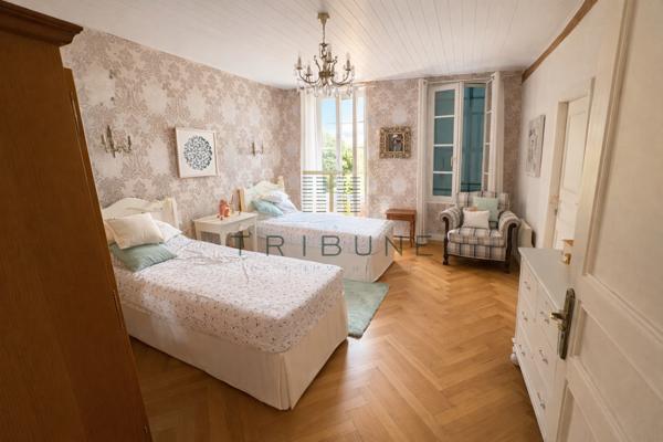 Maison 6 pièce(s) 4 chambre(s) 184 m²
