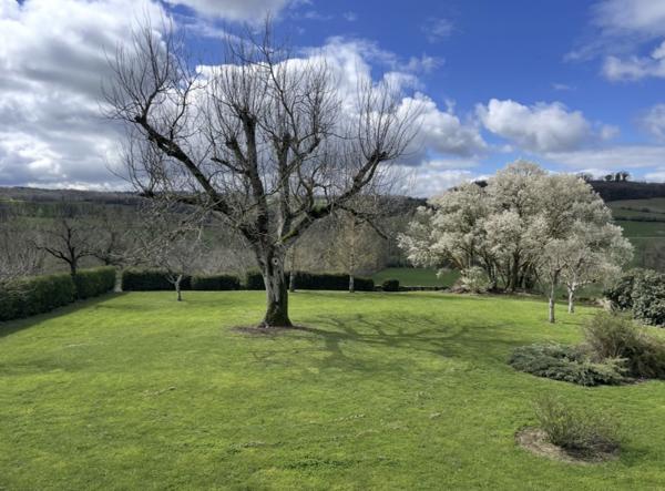 MAISON DE CARACTÈRE 180 M2 À 10 MINUTES DE RODEZ LA LOUBIÈRE (12740) La Loubière (12740)