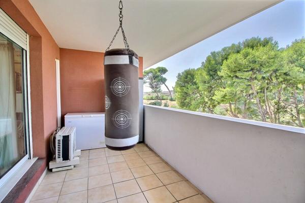 Appartement Marseille de type 4 de 80m² avec 2 grandes terrasses, garage double et place privative