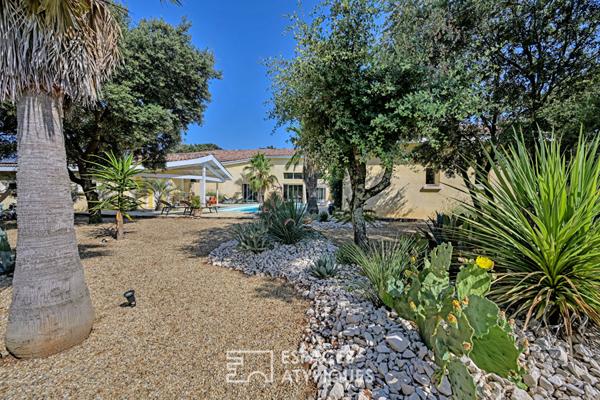 Villa d’architecte à l’esprit loft proche Uzès