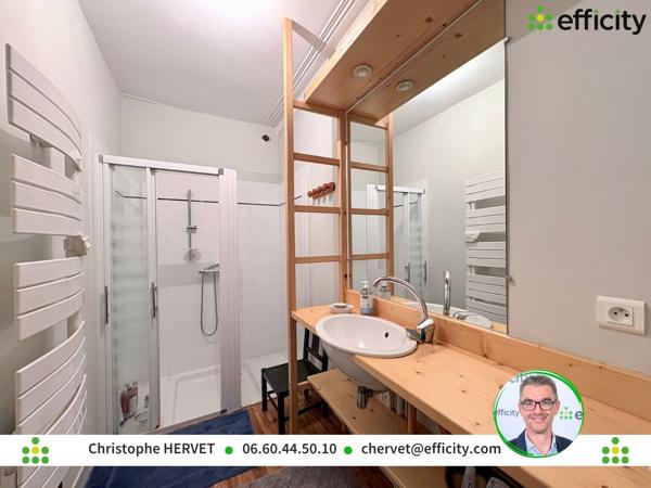 Maison
         8 pièces
        - 210 m² 350 000 € *