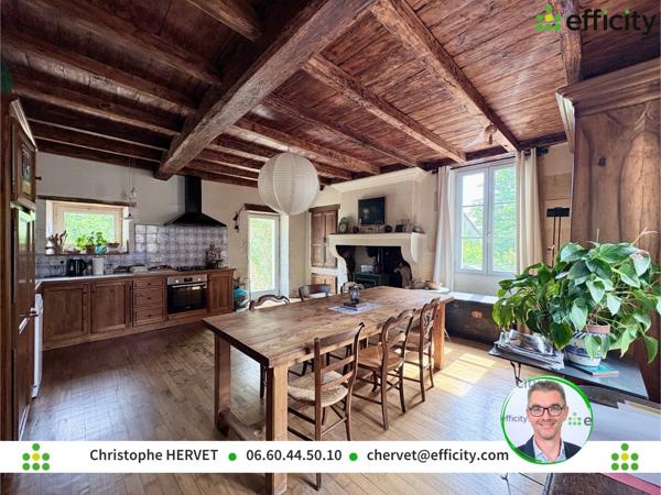Maison
         8 pièces
        - 210 m² 350 000 € *