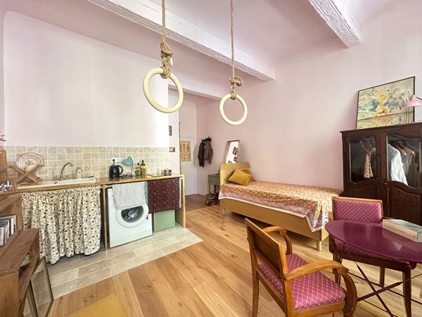 EXCLUSIVITE  Studio  Aix En Provence 2eme etage centre historique  aix en provence