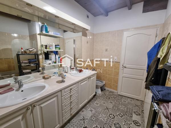 Maison de Ville à Matha Centre