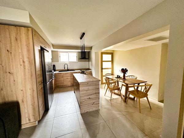 À VENDRE EN EXCLUSIVITE 13610 LE PUY SAINTE REPARADE MAISON PLAIN PIED TYPE 3 / 4 PIECES D'ENVIRON 84M² AVEC JARDIN