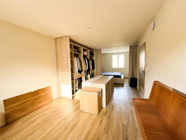 À VENDRE EN EXCLUSIVITE 13610 LE PUY SAINTE REPARADE MAISON PLAIN PIED TYPE 3 / 4 PIECES D'ENVIRON 84M² AVEC JARDIN