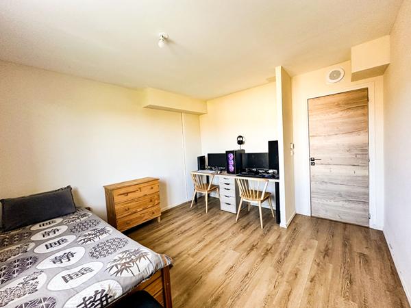 À VENDRE EN EXCLUSIVITE 13610 LE PUY SAINTE REPARADE MAISON PLAIN PIED TYPE 3 / 4 PIECES D'ENVIRON 84M² AVEC JARDIN