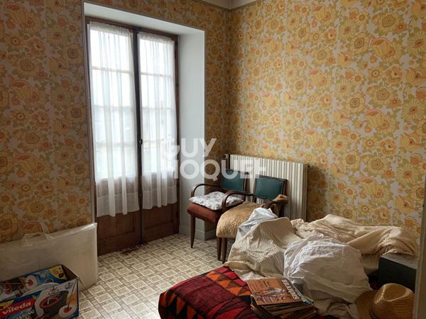 Barraux Maison de village + grange