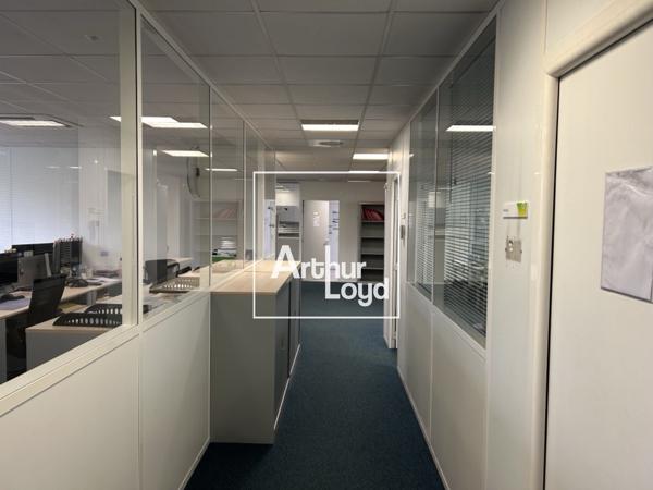 LOCATION BUREAUX AVEC STOCKAGE - 296 m² - LABEGE