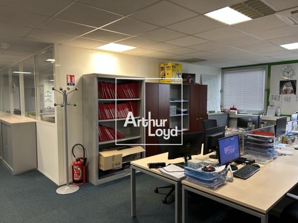 LOCATION BUREAUX AVEC STOCKAGE - 296 m² - LABEGE