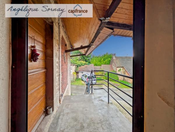 Charmante maison en pierre – 157 m² habitables – Terrain de 1 029 m² – VERCIA / VAL SONNETTE