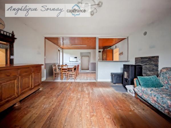 Charmante maison en pierre – 157 m² habitables – Terrain de 1 029 m² – VERCIA / VAL SONNETTE