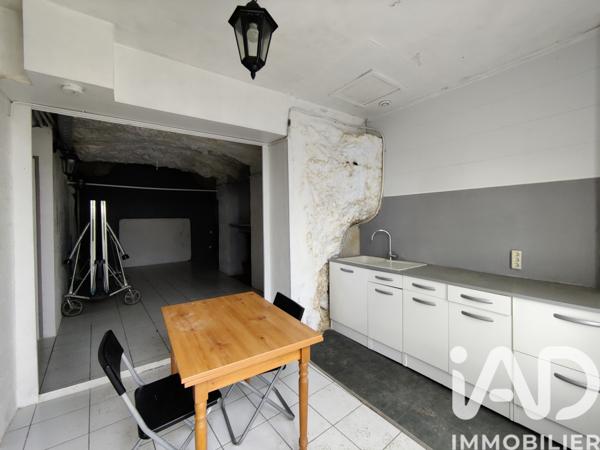 Maison à vendre 4 pièces 194 m² Luynes