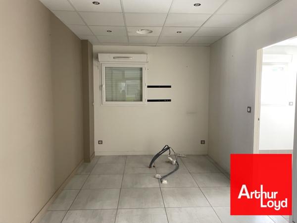 Bureaux à louer 180 m² ERP PMR à Saint-Gély-du-Fesc avec parking