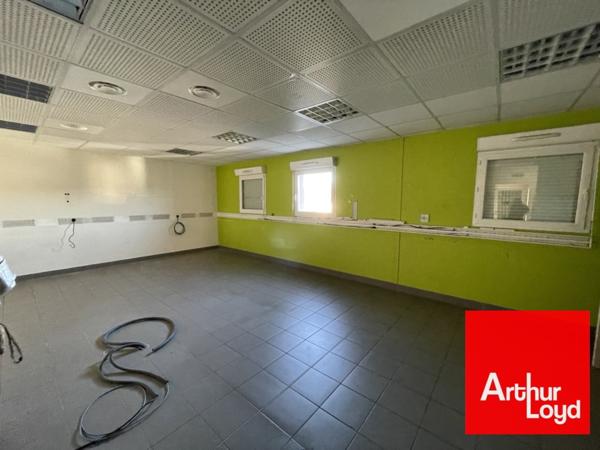 Bureaux à louer 180 m² ERP PMR à Saint-Gély-du-Fesc avec parking