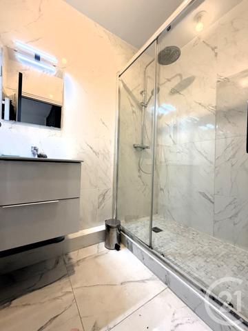 Appartement F1 à vendre  1 pièce - 27,73 m2 PARIS - 75010