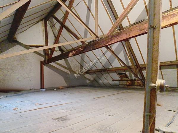 Découvrez cet ancien relais service, situé au coeur du bourg de Montfaucon, à seulement 3 km de l'axe Nantes Cholet , à proximité des commodités et à 12 minutes de Clisson