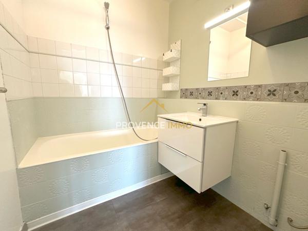 Salon-de-Provence (13300) Charmant T2 lumineux - 49,75 m2