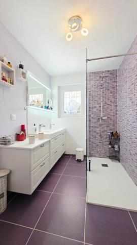 BOURGES MAISON DE 139M² ENVIRON 5 CHAMBRES JARDIN SOUS-SOL