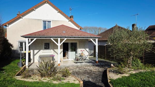 BOURGES MAISON DE 139M² ENVIRON 5 CHAMBRES JARDIN SOUS-SOL