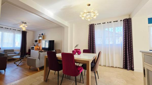 BOURGES MAISON DE 139M² ENVIRON 5 CHAMBRES JARDIN SOUS-SOL