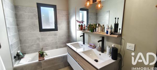 Maison à vendre 4 pièces 94 m² Pourrières