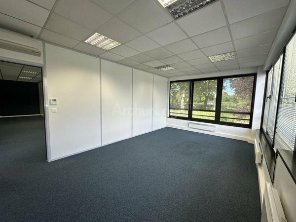 BUREAUX à LOUER de 361 m²