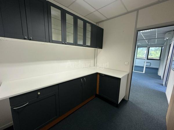 BUREAUX à LOUER de 361 m²